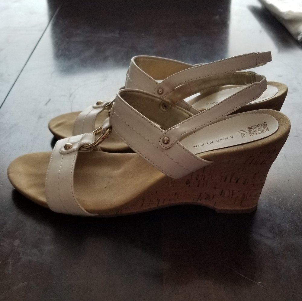 Anne Klein wedge sandals size 10M